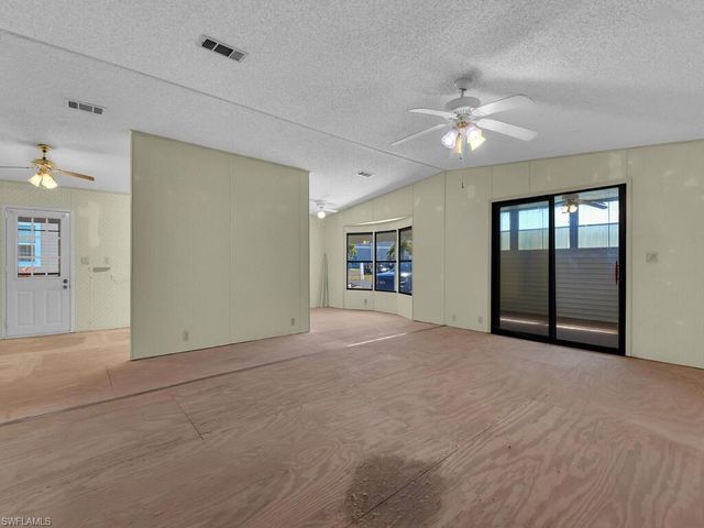 9855 Sugarmill Springs DR, Fort Myers, FL 33905