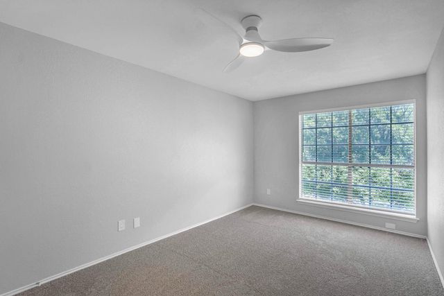 800 Smoke Signal PASS, Pflugerville, TX 78660