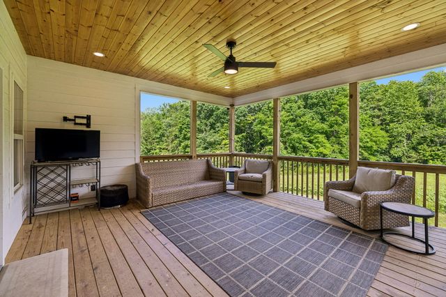 6949 Sawyer Road, Signal Mountain, TN 37377