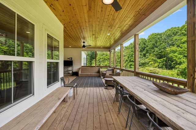 6949 Sawyer Road, Signal Mountain, TN 37377