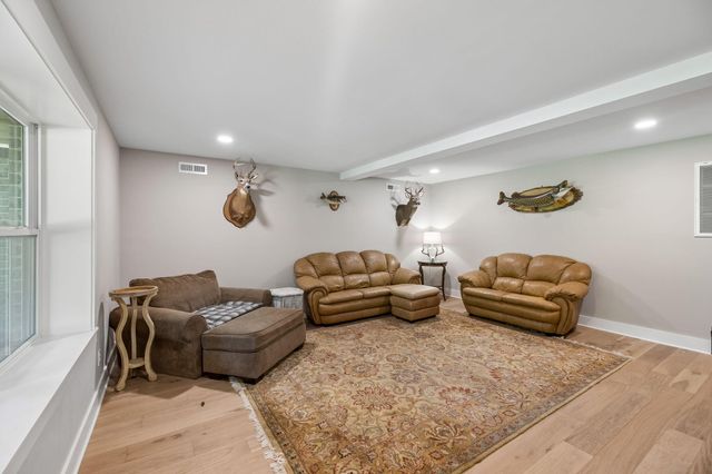 6949 Sawyer Road, Signal Mountain, TN 37377