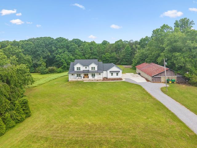 6949 Sawyer Road, Signal Mountain, TN 37377