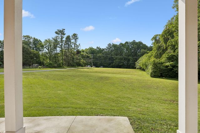 6949 Sawyer Road, Signal Mountain, TN 37377