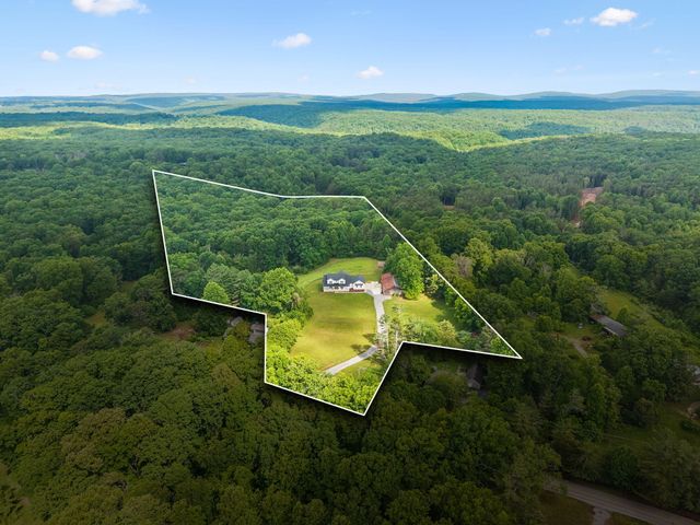 6949 Sawyer Road, Signal Mountain, TN 37377