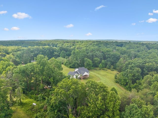6949 Sawyer Road, Signal Mountain, TN 37377