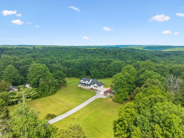 6949 Sawyer Road, Signal Mountain, TN 37377