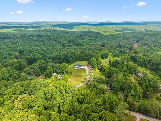 6949 Sawyer Road, Signal Mountain, TN 37377