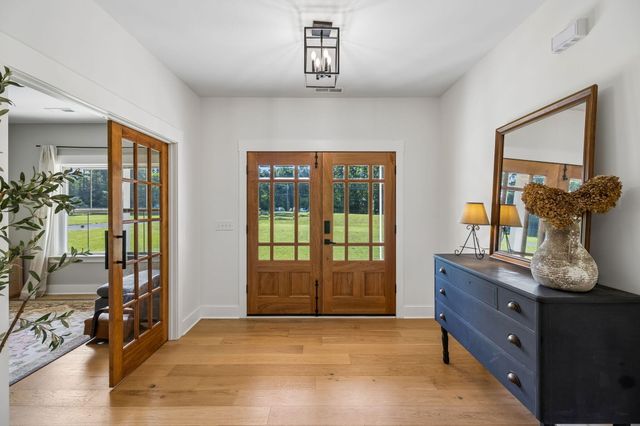 6949 Sawyer Road, Signal Mountain, TN 37377