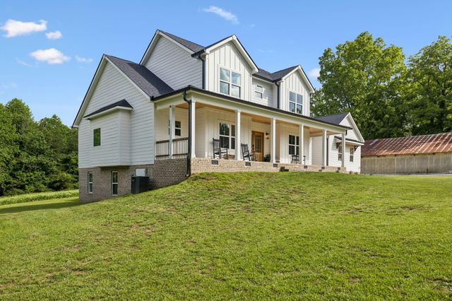 6949 Sawyer Road, Signal Mountain, TN 37377