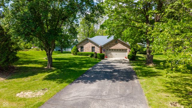 93 Gettysburg Drive, Coatesville, IN 46121