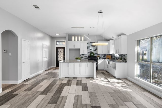 309 Dupont Circle, Fort Worth, TX 76134