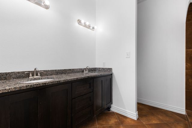 309 Dupont Circle, Fort Worth, TX 76134