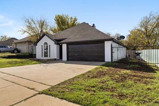 309 Dupont Circle, Fort Worth, TX 76134