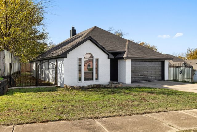 309 Dupont Circle, Fort Worth, TX 76134