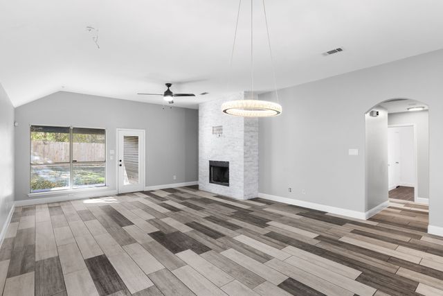 309 Dupont Circle, Fort Worth, TX 76134