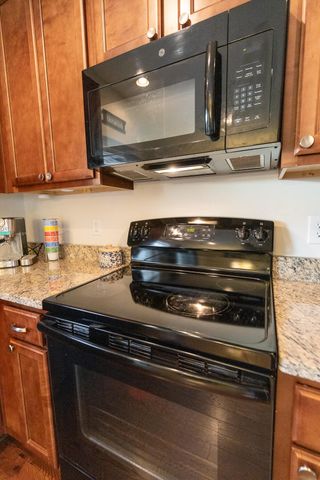 9227 Southern Oak Lane, Ladson, SC 29456