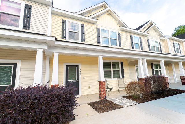 9227 Southern Oak Lane, Ladson, SC 29456