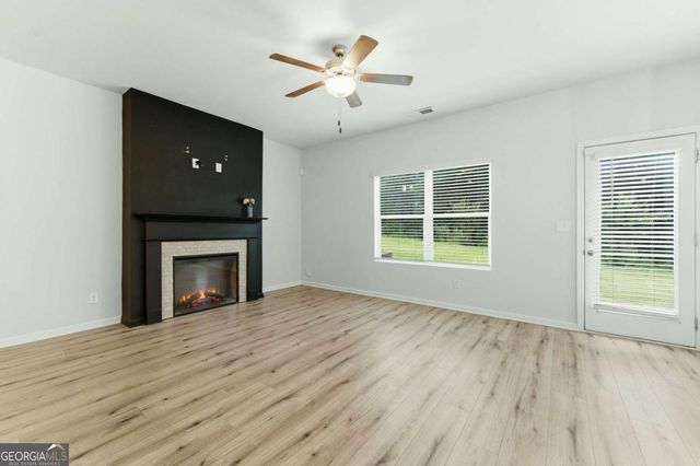 7492 Knoll Hollow Road, Lithonia, GA 30058
