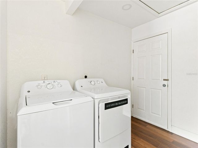 8906 E LANWAY DRIVE, Tampa, FL 33637