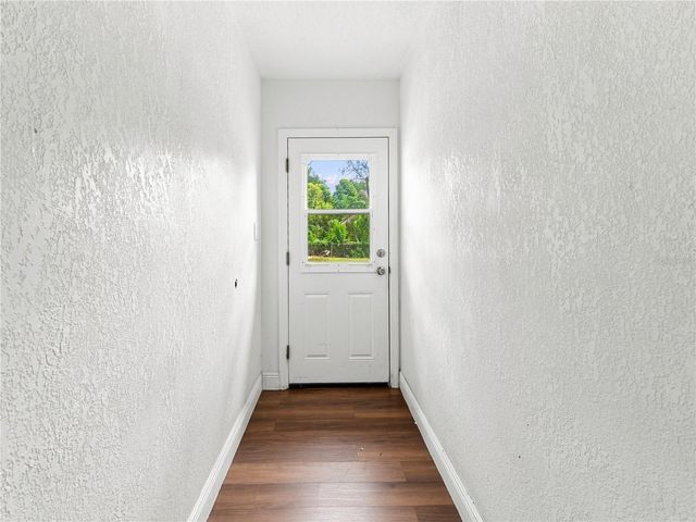 8906 E LANWAY DRIVE, Tampa, FL 33637