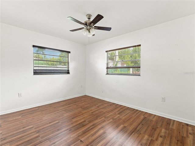 8906 E LANWAY DRIVE, Tampa, FL 33637