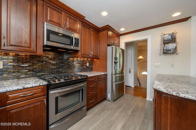 387 Suburban Drive, Toms River, NJ 08753