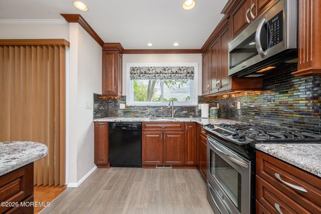 387 Suburban Drive, Toms River, NJ 08753