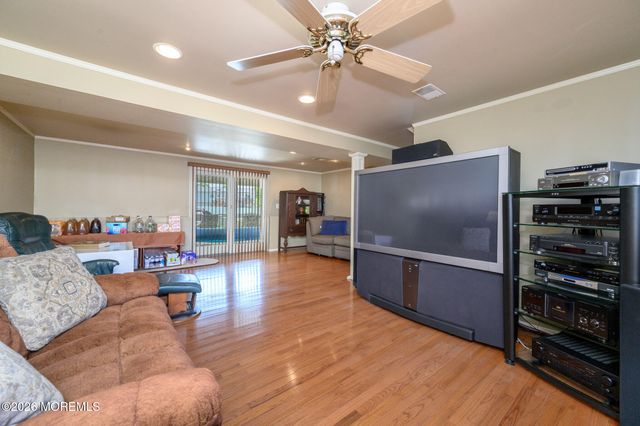 387 Suburban Drive, Toms River, NJ 08753