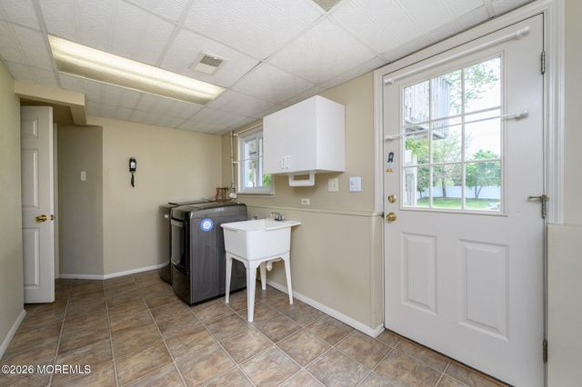 387 Suburban Drive, Toms River, NJ 08753