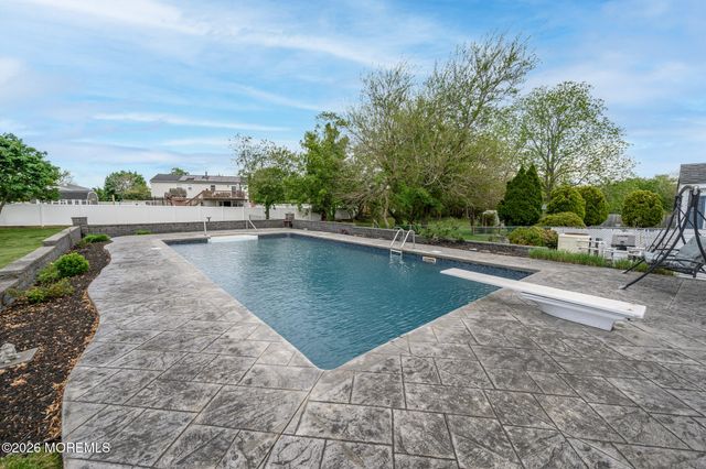387 Suburban Drive, Toms River, NJ 08753