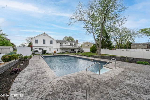 387 Suburban Drive, Toms River, NJ 08753