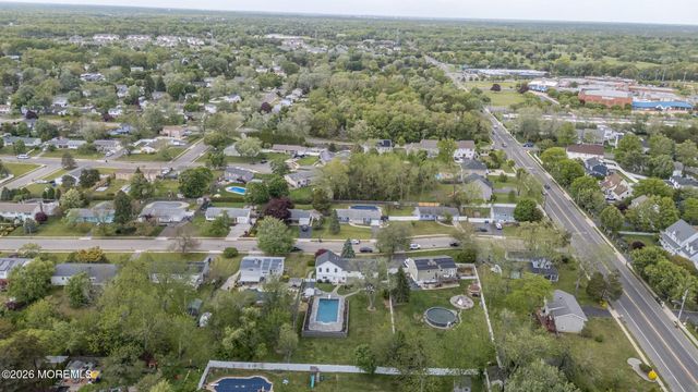 387 Suburban Drive, Toms River, NJ 08753