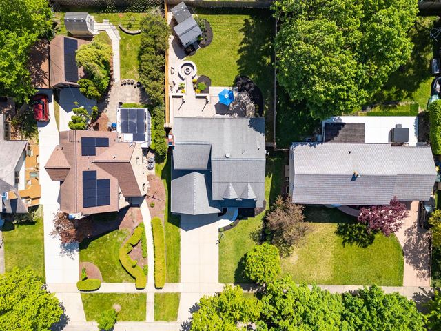 317 Vincent Place, Elgin, IL 60123