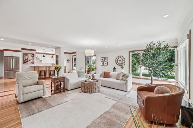 5808 Ewing Avenue S, Edina, MN 55410