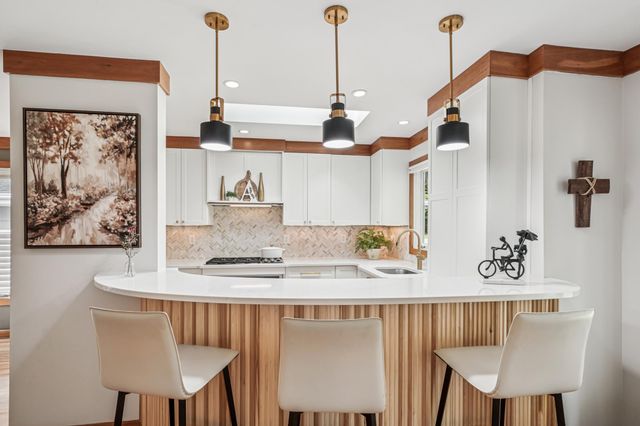 5808 Ewing Avenue S, Edina, MN 55410