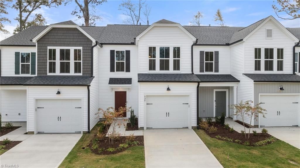 924 Poets Walk Road, Whitsett, NC 27377