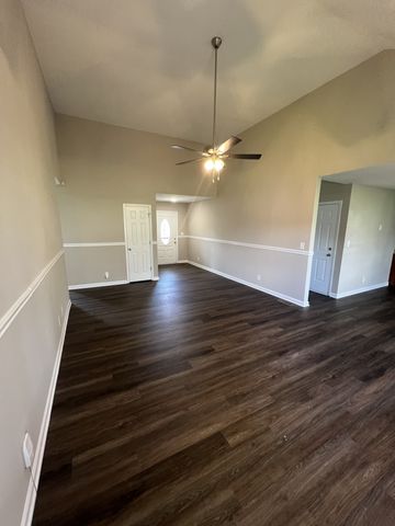 1795 Ridge Runner Ct, Clarksville, TN 37042