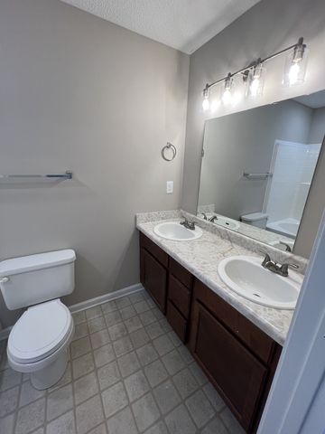 1795 Ridge Runner Ct, Clarksville, TN 37042
