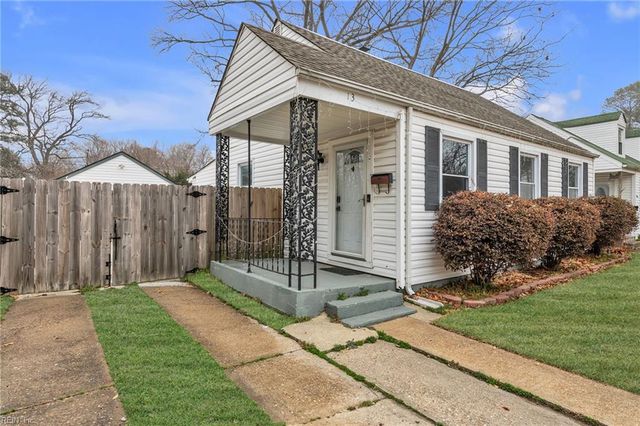 13 E Lamington RD, Hampton, VA 23669