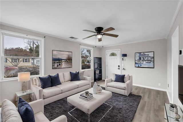 13 E Lamington RD, Hampton, VA 23669