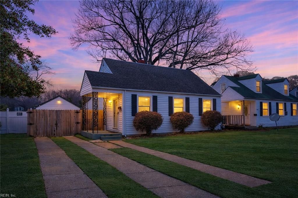 13 E Lamington RD, Hampton, VA 23669