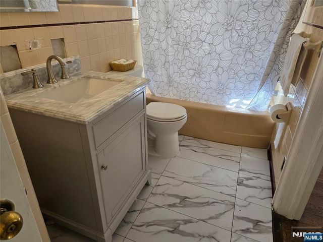 328 Ridgewood Avenue, Ridgewood, NJ 07450