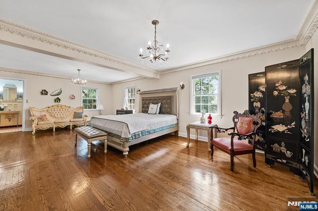 328 Ridgewood Avenue, Ridgewood, NJ 07450