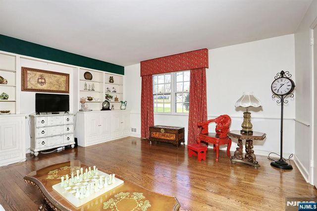 328 Ridgewood Avenue, Ridgewood, NJ 07450