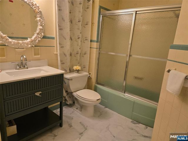 328 Ridgewood Avenue, Ridgewood, NJ 07450