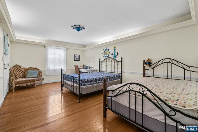 328 Ridgewood Avenue, Ridgewood, NJ 07450