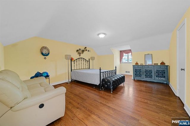 328 Ridgewood Avenue, Ridgewood, NJ 07450