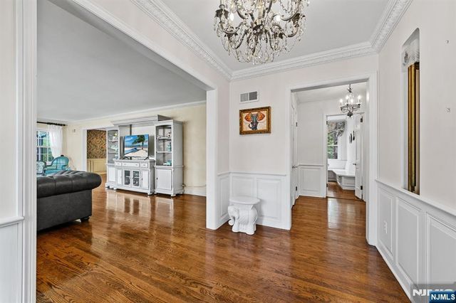 328 Ridgewood Avenue, Ridgewood, NJ 07450