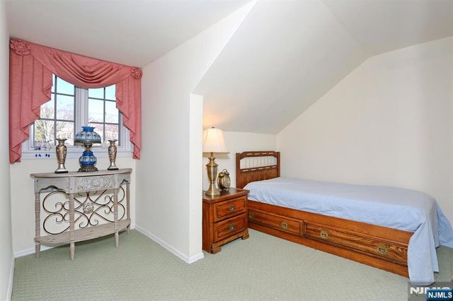 328 Ridgewood Avenue, Ridgewood, NJ 07450