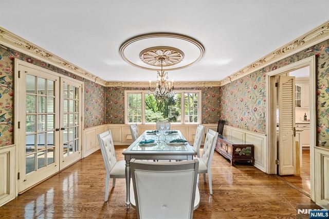 328 Ridgewood Avenue, Ridgewood, NJ 07450